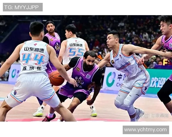 重庆篮球队实力大变革引发热议新赛季展望与挑战并存