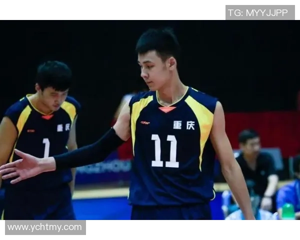 重庆足球队的拼搏历程与荣耀之路深度解析 重庆足球队的拼搏历程与荣耀之路深度解析