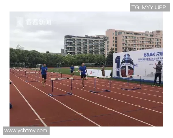 重庆足球队在钻石联赛中的速度表现引发热议与期待