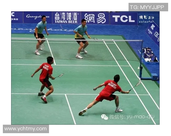 南京羽毛球队区域防守策略分析与战术应用探讨