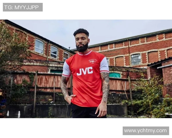 足球明星的球衣与球鞋魅力揭秘引领时尚潮流的运动风尚 足球明星的球衣与球鞋魅力揭秘引领时尚潮流的运动风尚