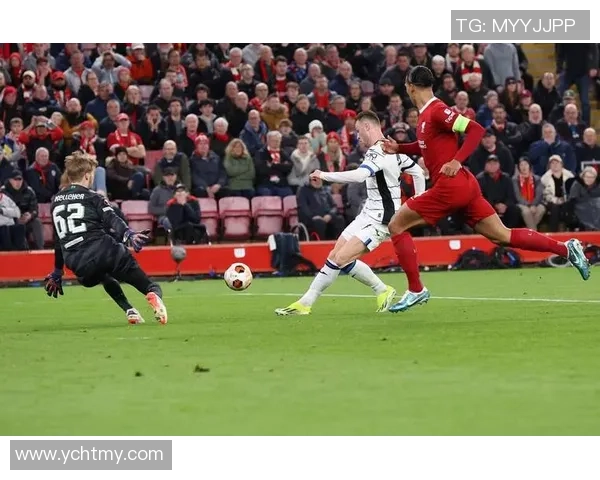 足球明星踢球时意外脱皮引发热议视频全程回放精彩瞬间不容错过 足球明星踢球时意外脱皮引发热议视频全程回放精彩瞬间不容错过